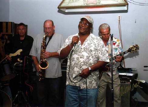 Bernie Pearl and friends playing at M'Dears